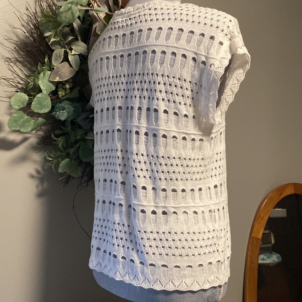 Elementz Sheer white sweater vest. Very lightweight size PM - Picture 5 of 14